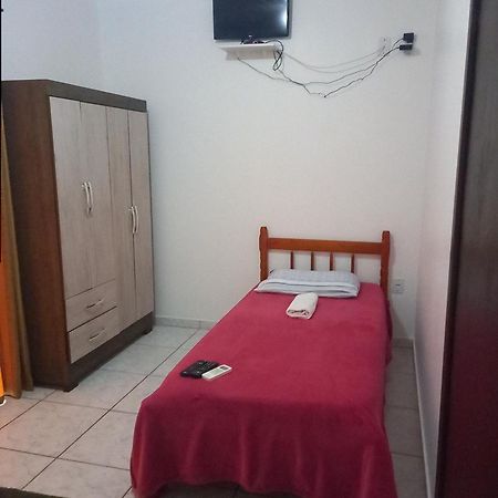 Hotel Quitinete Vó Ana Penha  Zimmer foto